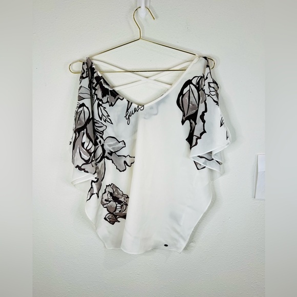 Guess Women’s Small Floral Print Off-Shoulder Blouse White Criss-Cross Back Top - Picture 1 of 15